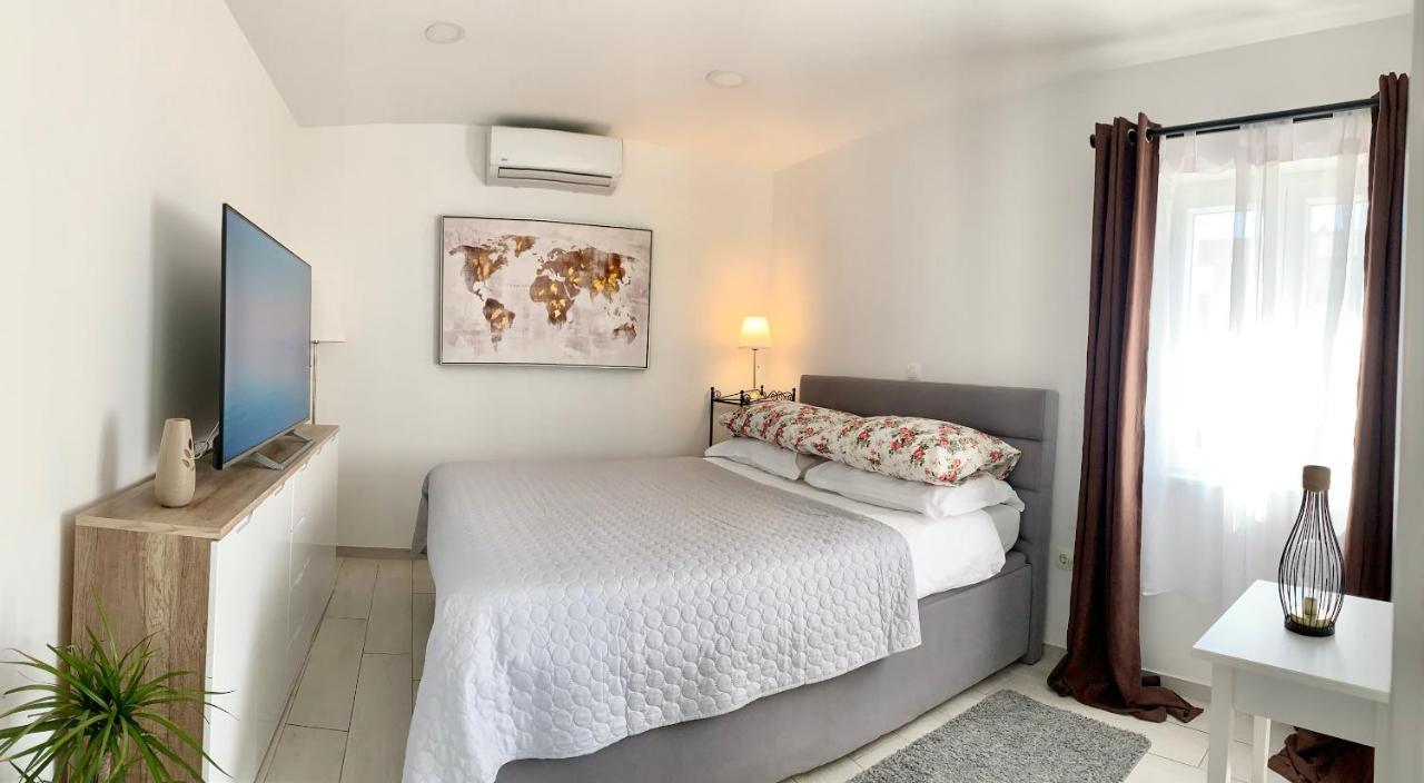 Apartment Ana Sea View Makarska Exterior photo